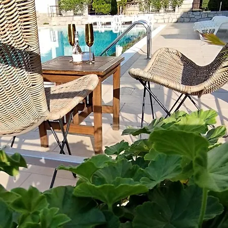 Charming 1 Bedroom Slantchev Briag