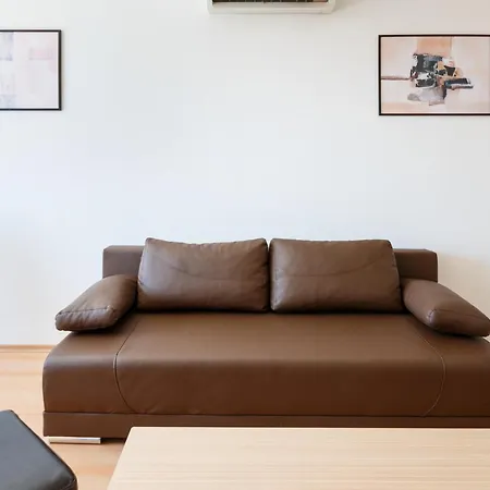 Charming 1 Bedroom Appartement *