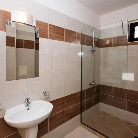 Charming 1 Bedroom